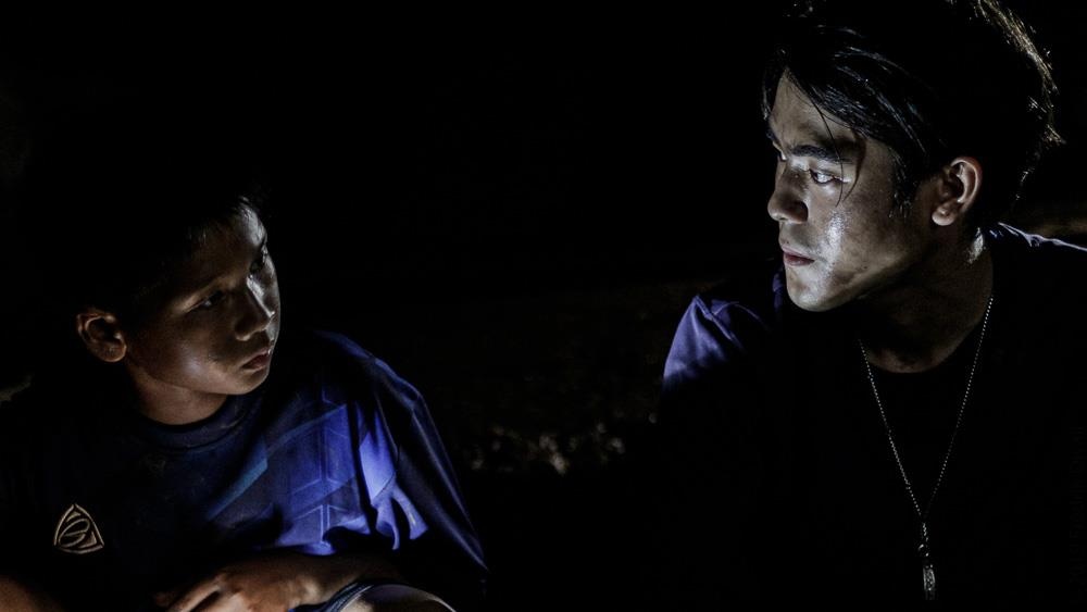 Trailer bo phim 'Cuoc giai cuu hang Tham Luang' hinh anh