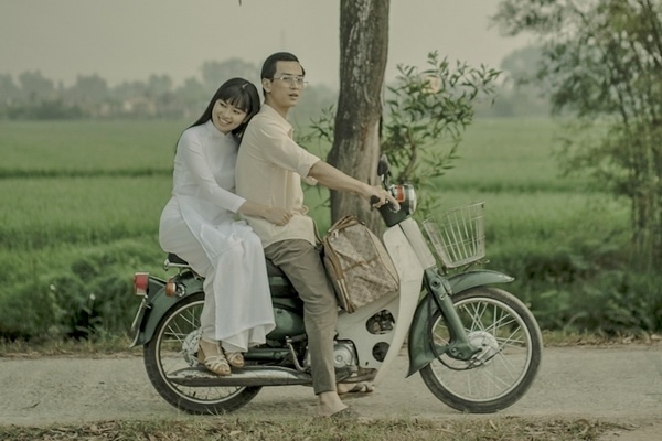 ‘Mat biec’ sap vuot doanh thu ‘Toi thay hoa vang tren co xanh’ hinh anh