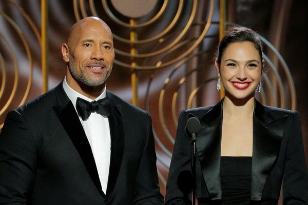 Bom tan cua The Rock thay doi ke hoach quay hinh anh