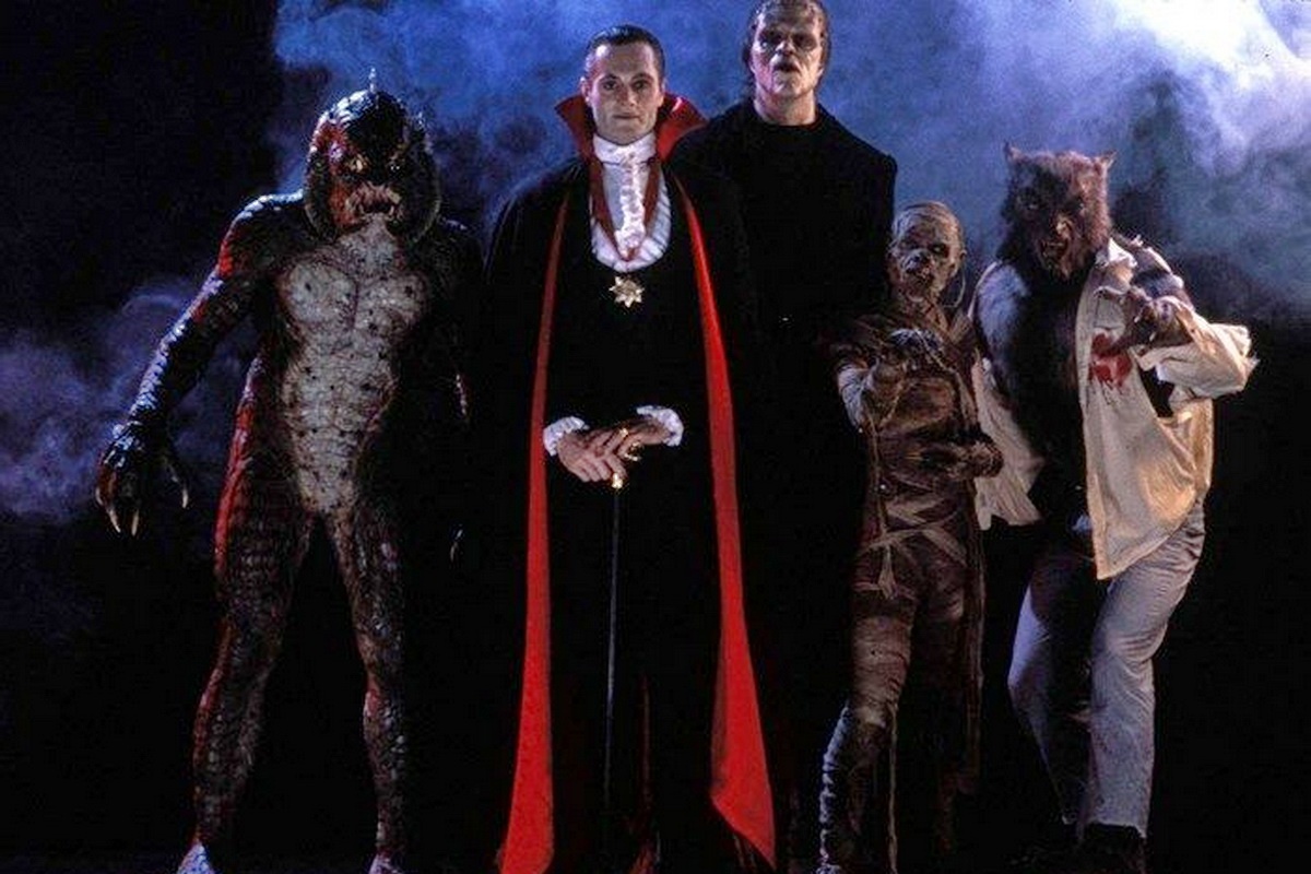 Vu tru Den toi co the hoi sinh nho phim quai vat nao sau ‘Ke vo hinh’? hinh anh