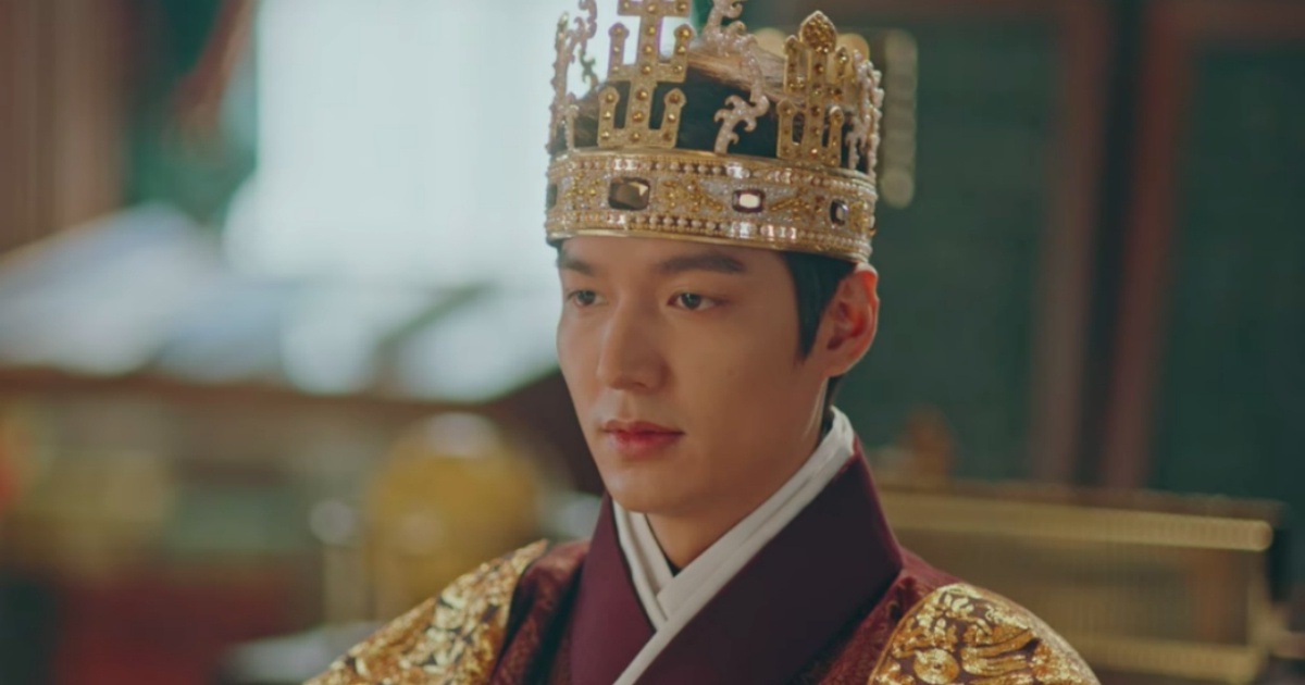 quan vuong bat diet sai lich su anh 1