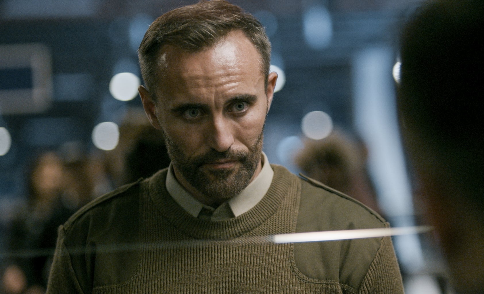 review phim Into the Night anh 4