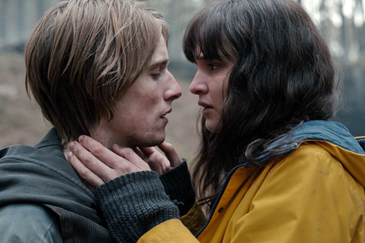 ‘Dark’ - cuoc chiem nghiem ve du hanh thoi gian hinh anh