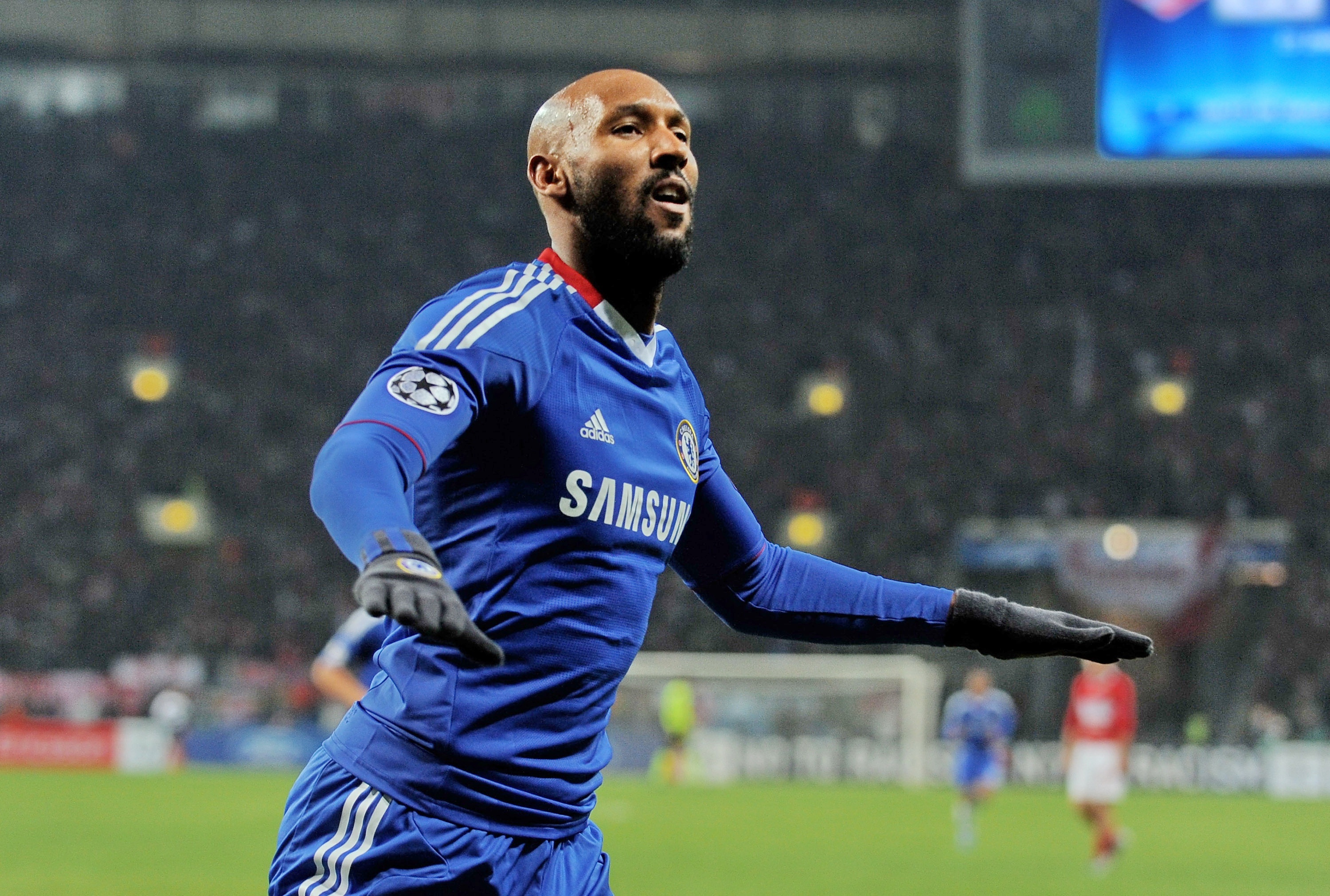 Nicolas Anelka va su that sau chuoi be boi cua chu ngua bat kham hinh anh