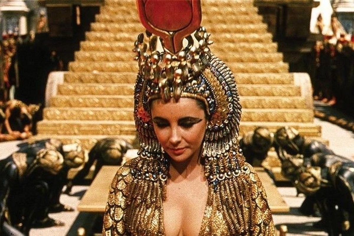 bom tan kinh phi cao anh 1