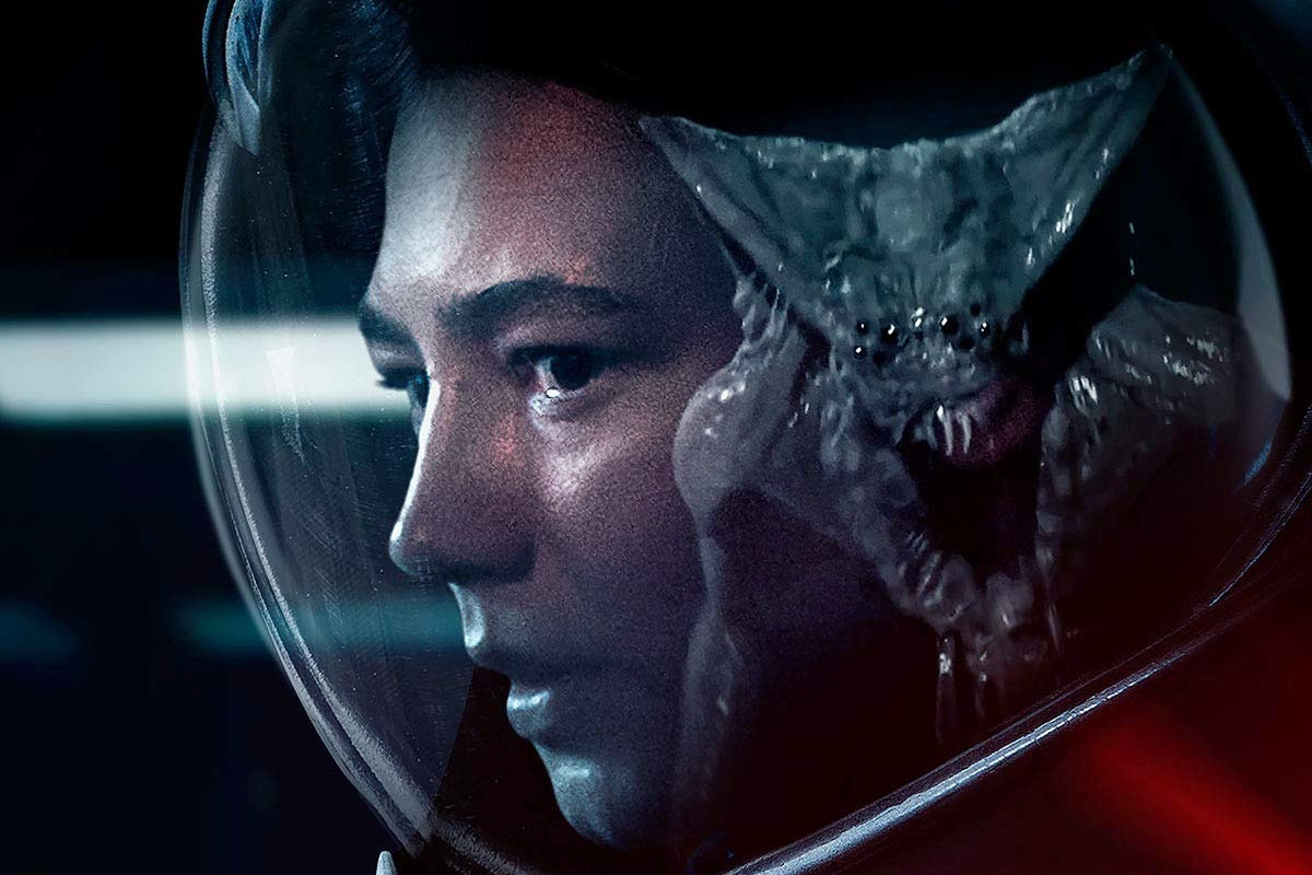 ‘Sputnik’ - cuoc dau tri cang thang voi quai vat ngoai hanh tinh hinh anh