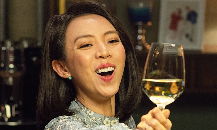 ‘Tiec trang mau’ can moc doanh thu 100 ty dong hinh anh