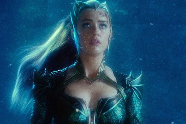 Johnny Depp co khien Amber Heard bi duoi khoi ‘Aquaman’ hinh anh