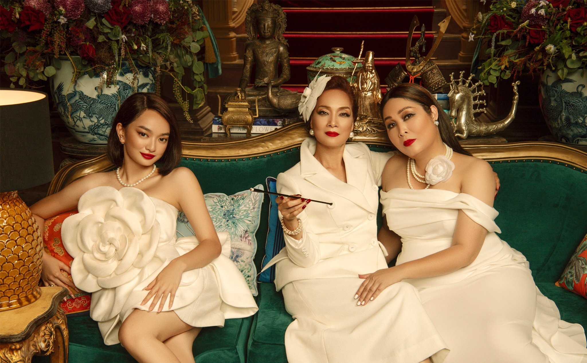 review Gai gia lam chieu V anh 1