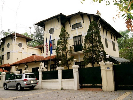 Nha o cong vu cho thue se bi phat tien va thu hoi hinh anh