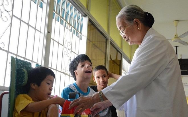 Nhan tin ung ho nan nhan chat doc da cam hinh anh