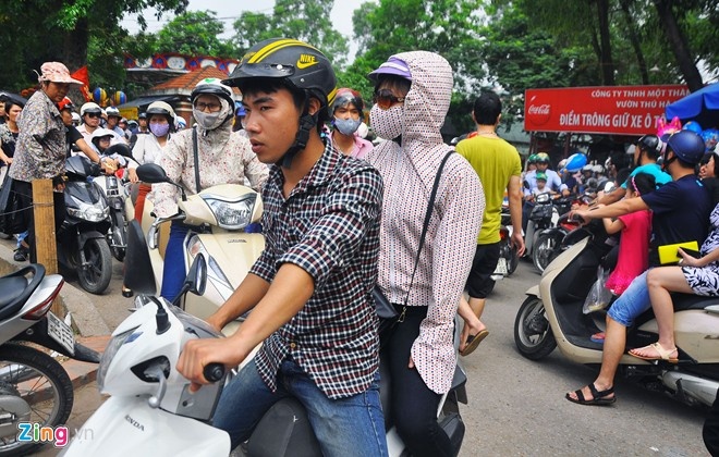 Ha Noi se thu hoi giay phep trong giu xe neu vi pham hinh anh