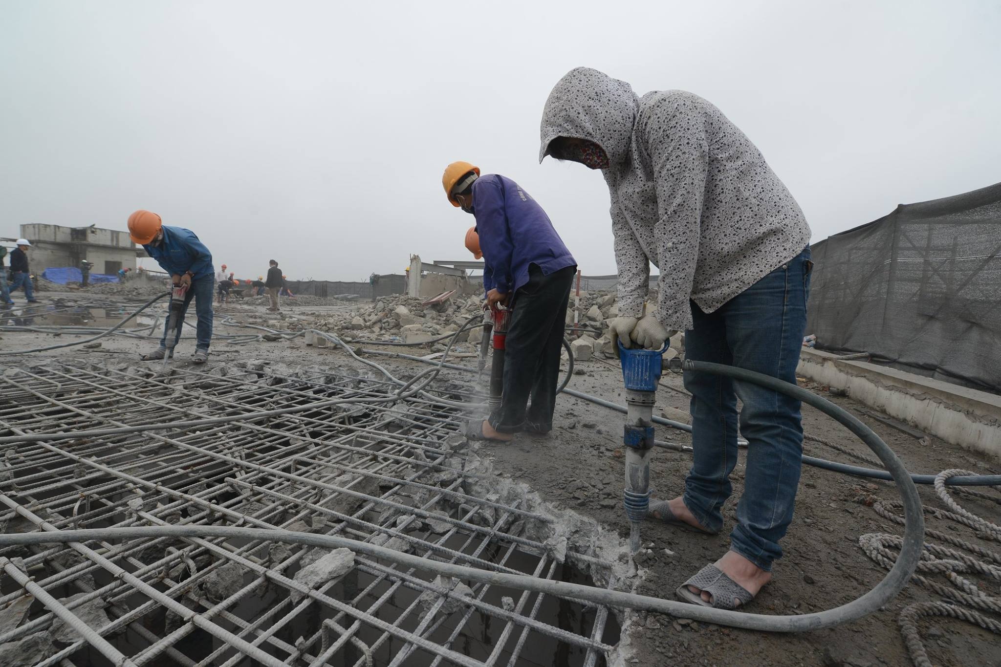 Cưỡng chế nhà 8B Lê Trực ảnh 1 Cuong che nha 8B Le Truc anh 1