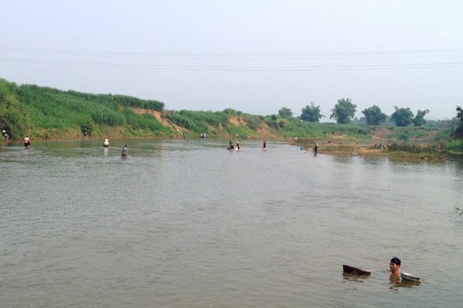 Ca chet hang loat o song Buoi anh 1