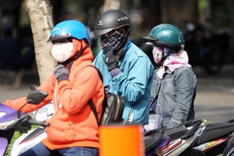 Nang nong keo dai, Chu tich Ha Noi ra cong dien ung pho hinh anh