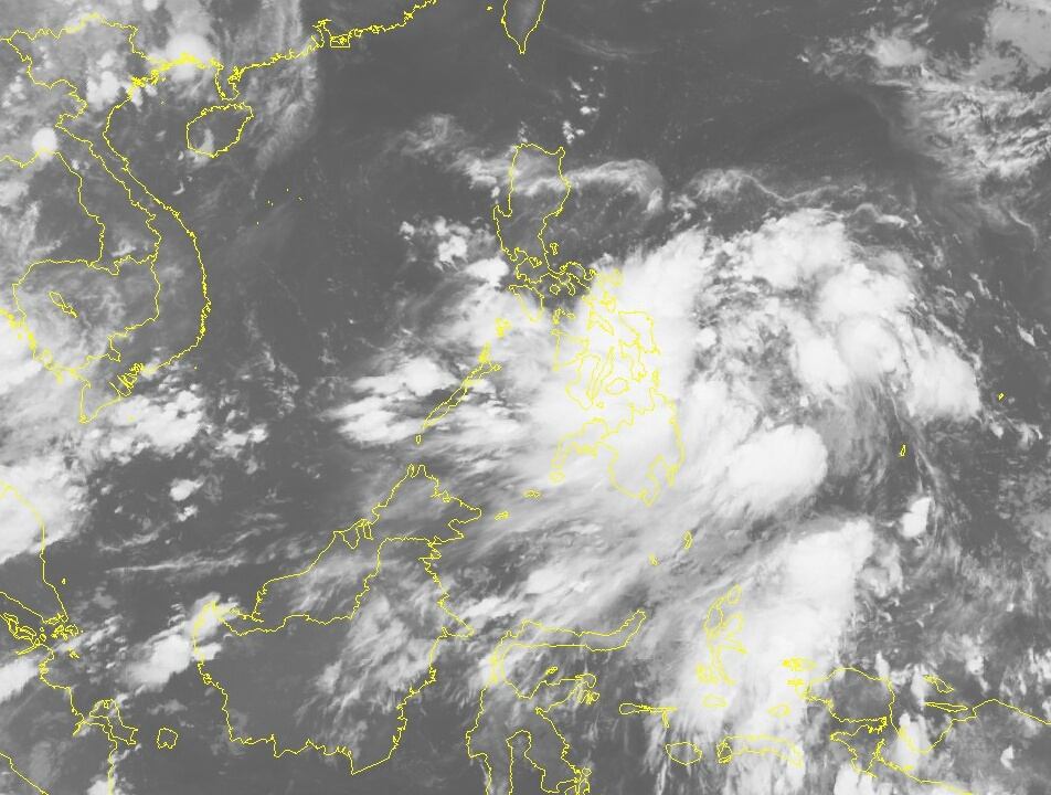 Ap thap nhiet doi huong vao Bien Dong hinh anh