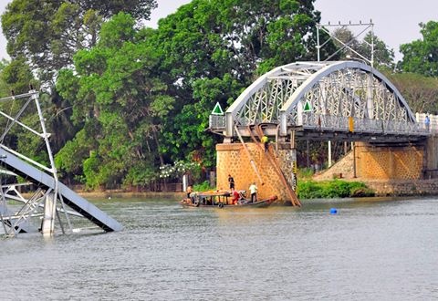 De xuat chi 2.000 ty dong nang cap cau duong sat Bac - Nam hinh anh