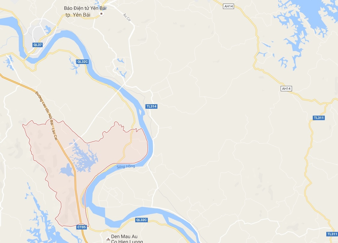 Vết nứt trên quốc lộ 32 C ảnh 2 Vet nut tren quoc lo 32 C anh 2