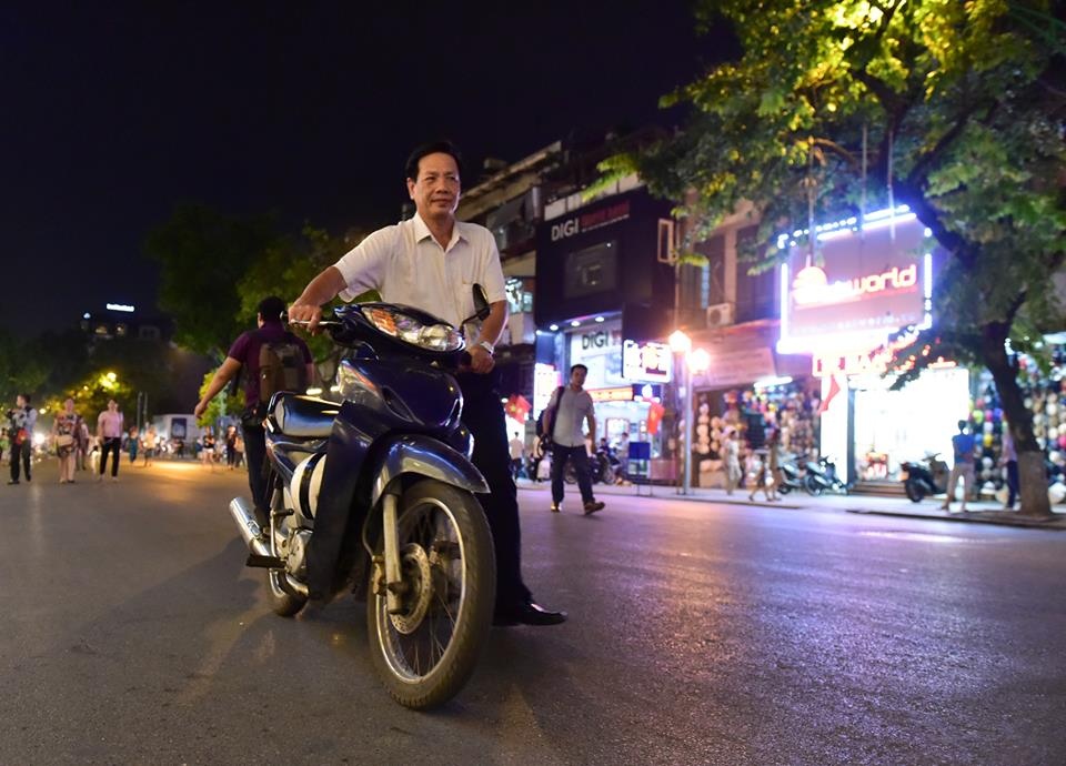 Phố đi bộ ở hồ Gươm ảnh 2 Pho di bo o ho Guom anh 2