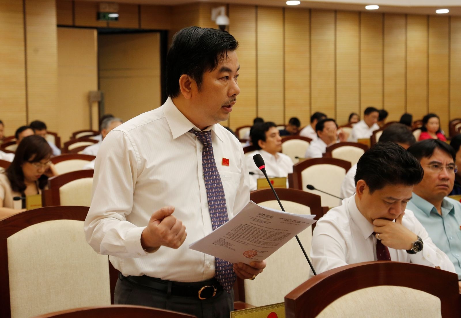 Ha Noi trang bi may tinh bang cho lanh dao anh 1