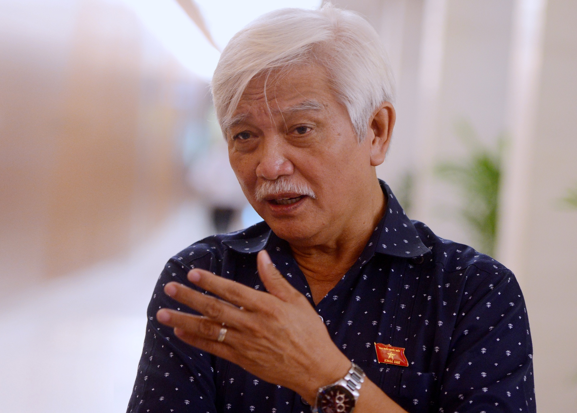 Can xem lai tu cach can bo qua vu xo xat o san bay Noi Bai hinh anh