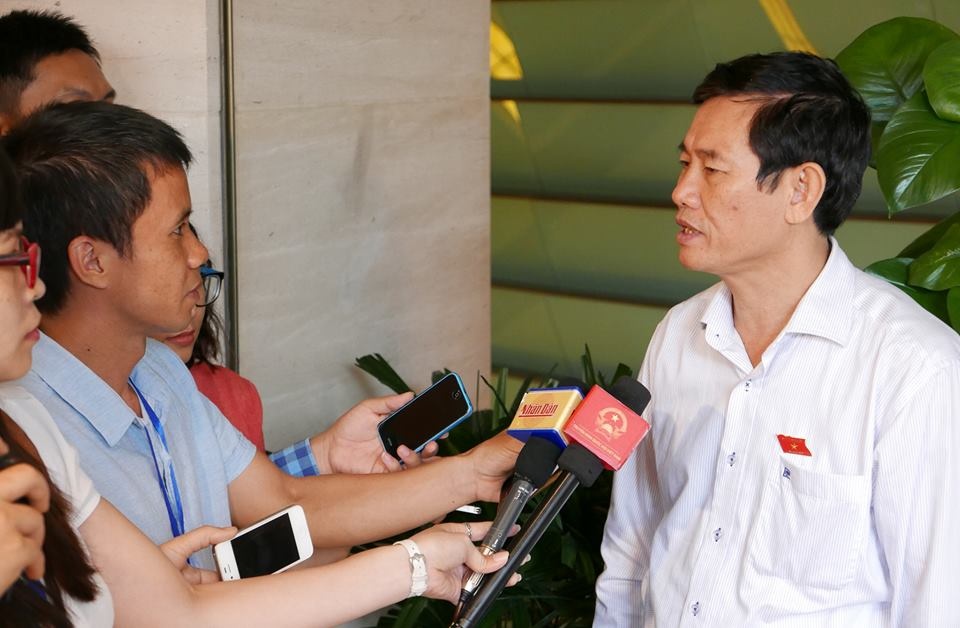 Thu lại tiền cứu trợ không phải tham ô ảnh 1 Thu lai tien cuu tro khong phai tham o anh 1