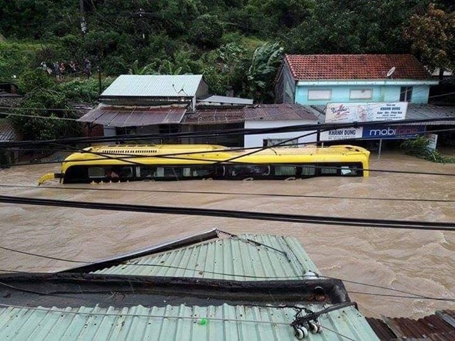 lũ miền Trung lên cao ảnh 1 lu mien Trung len cao anh 1