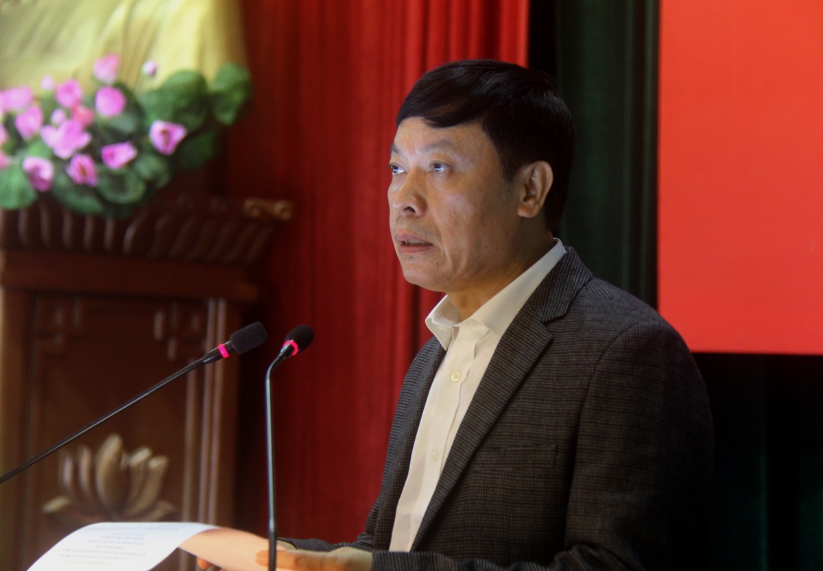 Quan triet Nghi quyet Trung uong 4 cho lanh dao bao chi hinh anh