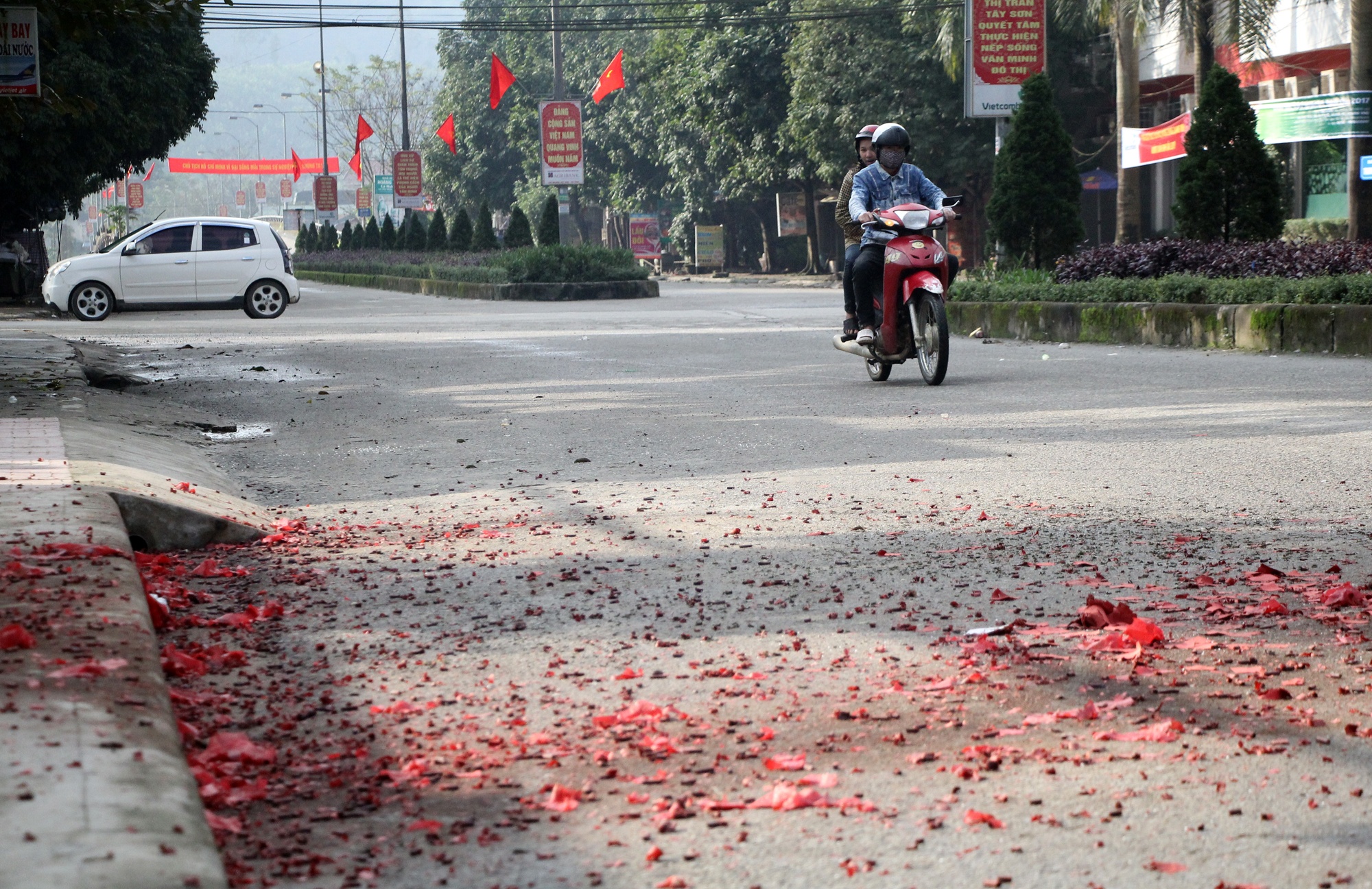 Bao cao no phao dem giao thua o Ha Tinh anh 1