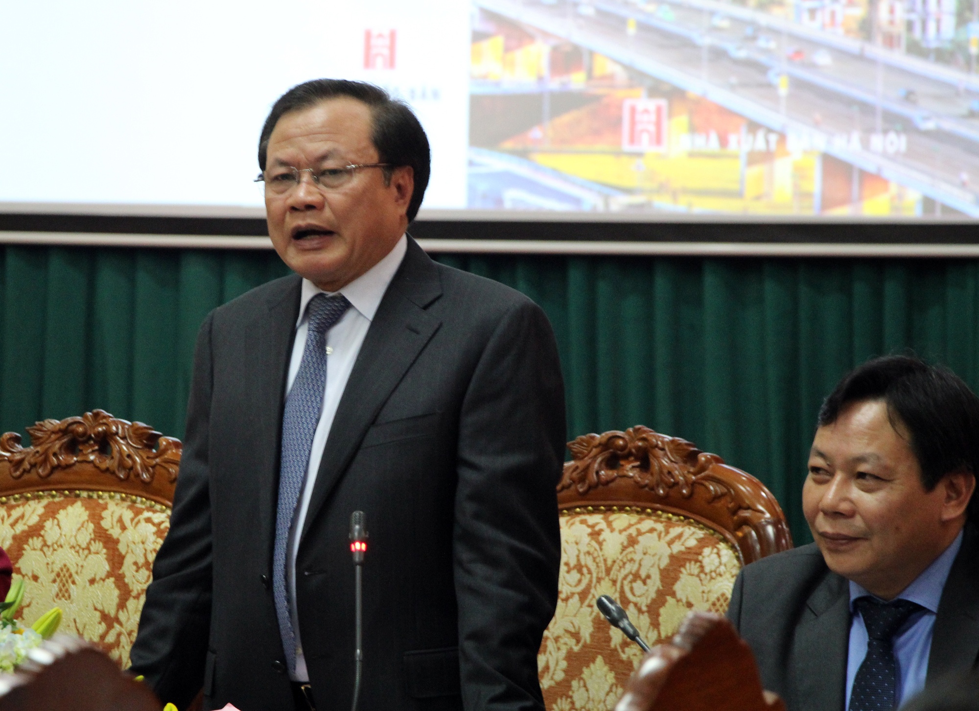 Ra mắt sách Hà Nội 30 năm đổi mới ảnh 1 Ra mat sach Ha Noi 30 nam doi moi anh 1