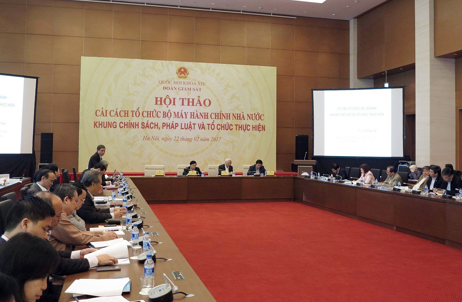 Bộ trưởng tinh giản biên chế bị cô lập ảnh 1 Bo truong tinh gian bien che bi co lap anh 1