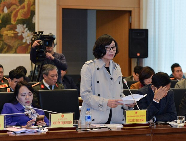 Bất thường khám bệnh bằng bảo hiểm y tế ảnh 2 Bat thuong kham benh bang bao hiem y te anh 2