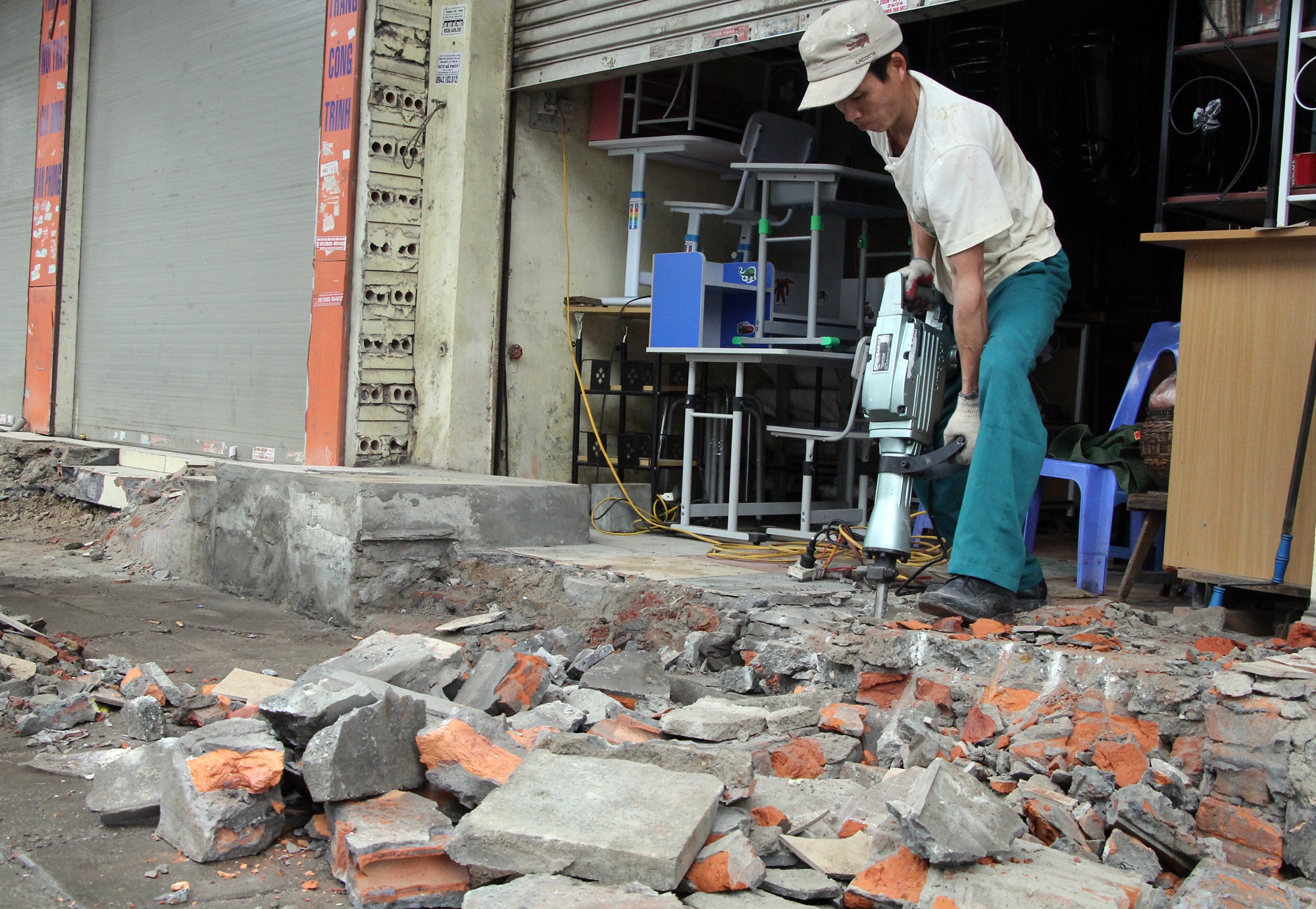 Xu ly vi pham via he o Ha Noi anh 6