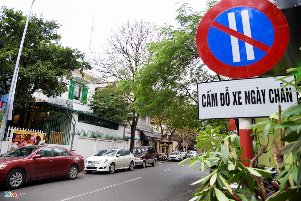 Thu phí trông giữ xe qua điện thoại ảnh 1 Thu phi trong giu xe qua dien thoai anh 1