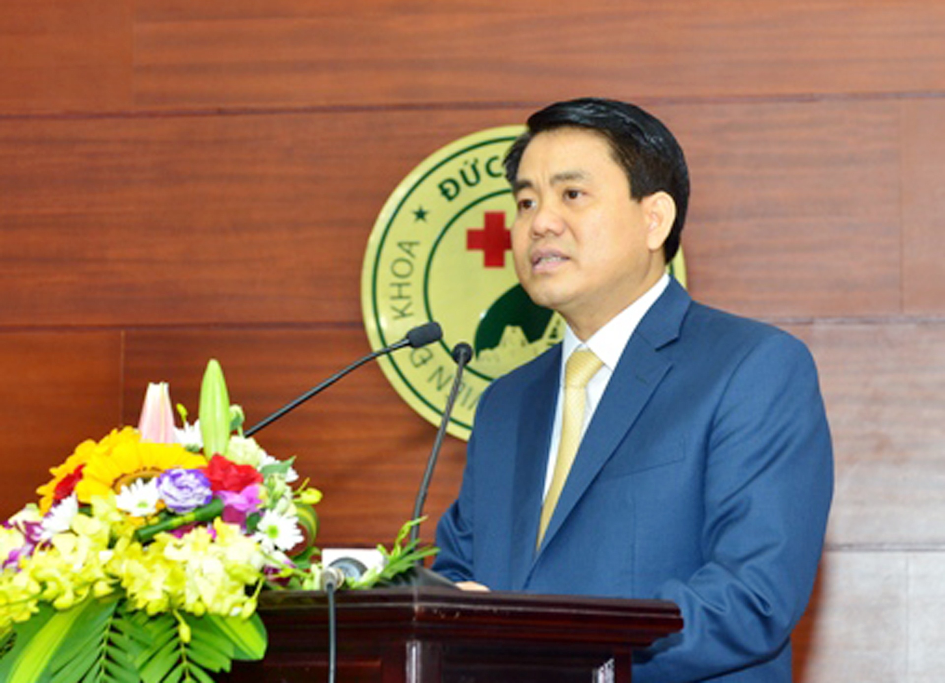 Chu tich Ha Noi: Bac si hay coi benh nhan nhu nguoi than hinh anh