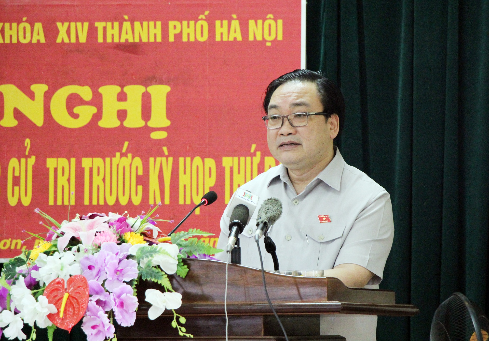 Bi thu Ha Noi tiep xuc xu tri anh 1