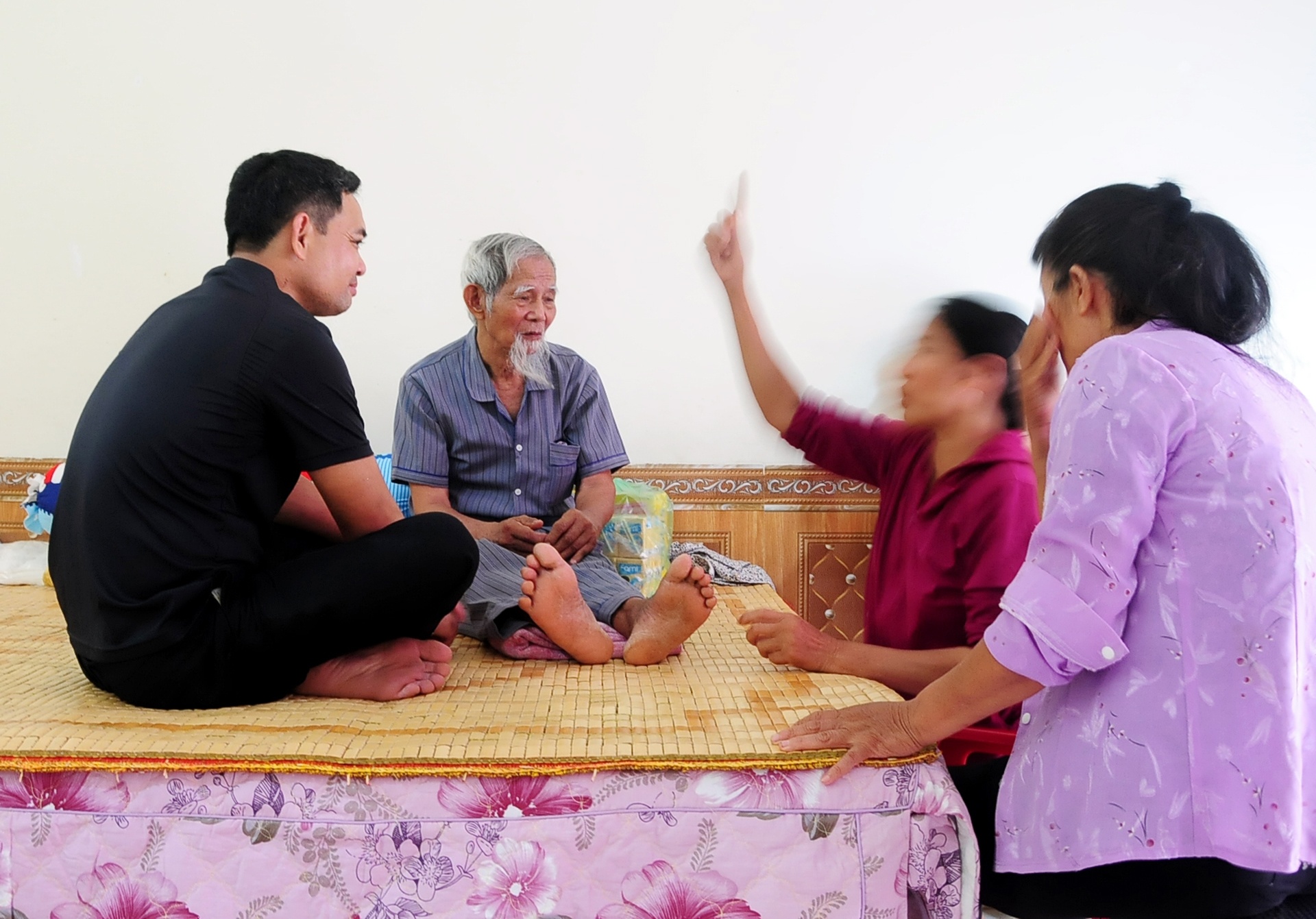 Ong Le Dinh Kinh o Dong Tam anh 2