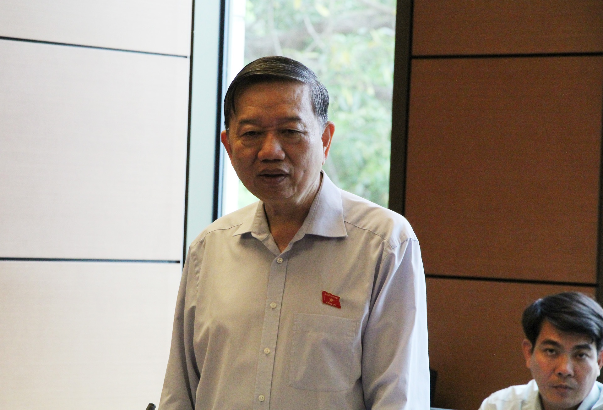 Làm luật cần cầu thị và lắng nghe ảnh 2 Lam luat can cau thi va lang nghe anh 2