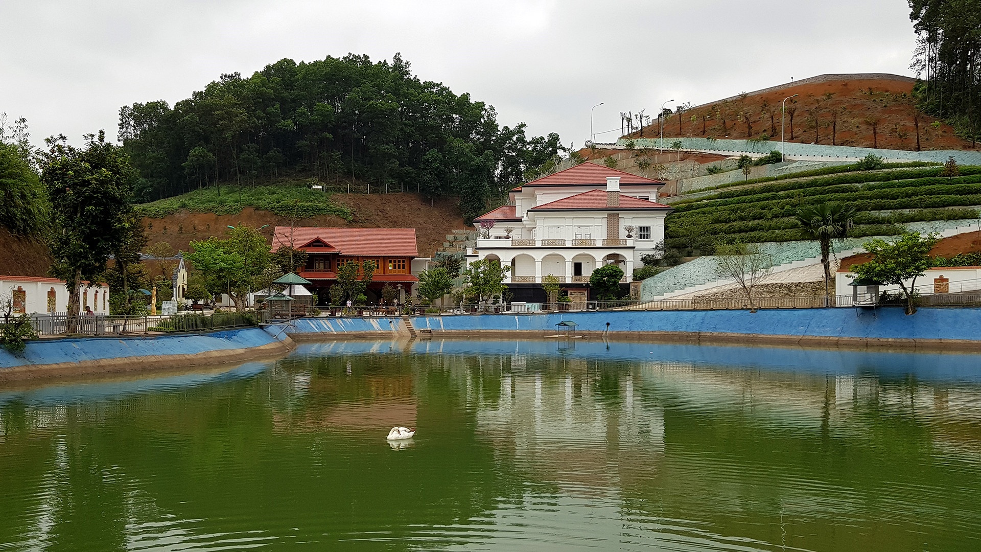 Thanh tra biệt phủ gia đình giám đốc sở ảnh 1 Thanh tra biet phu gia dinh giam doc so anh 1