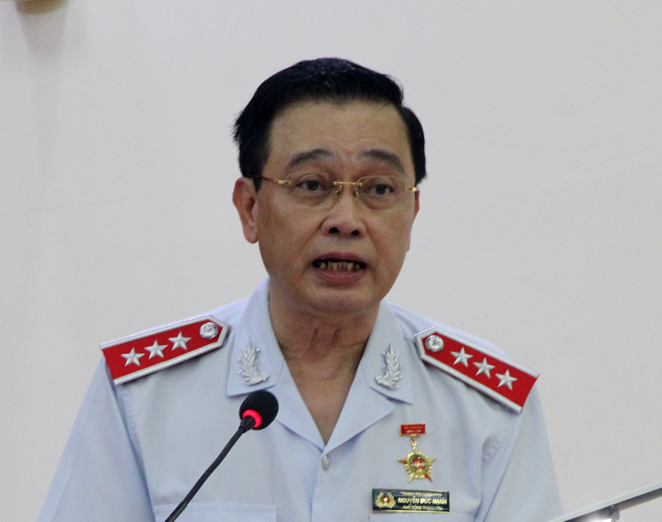 'Phat hien tham nhung, bat minh nhung khong ai cho lam' hinh anh