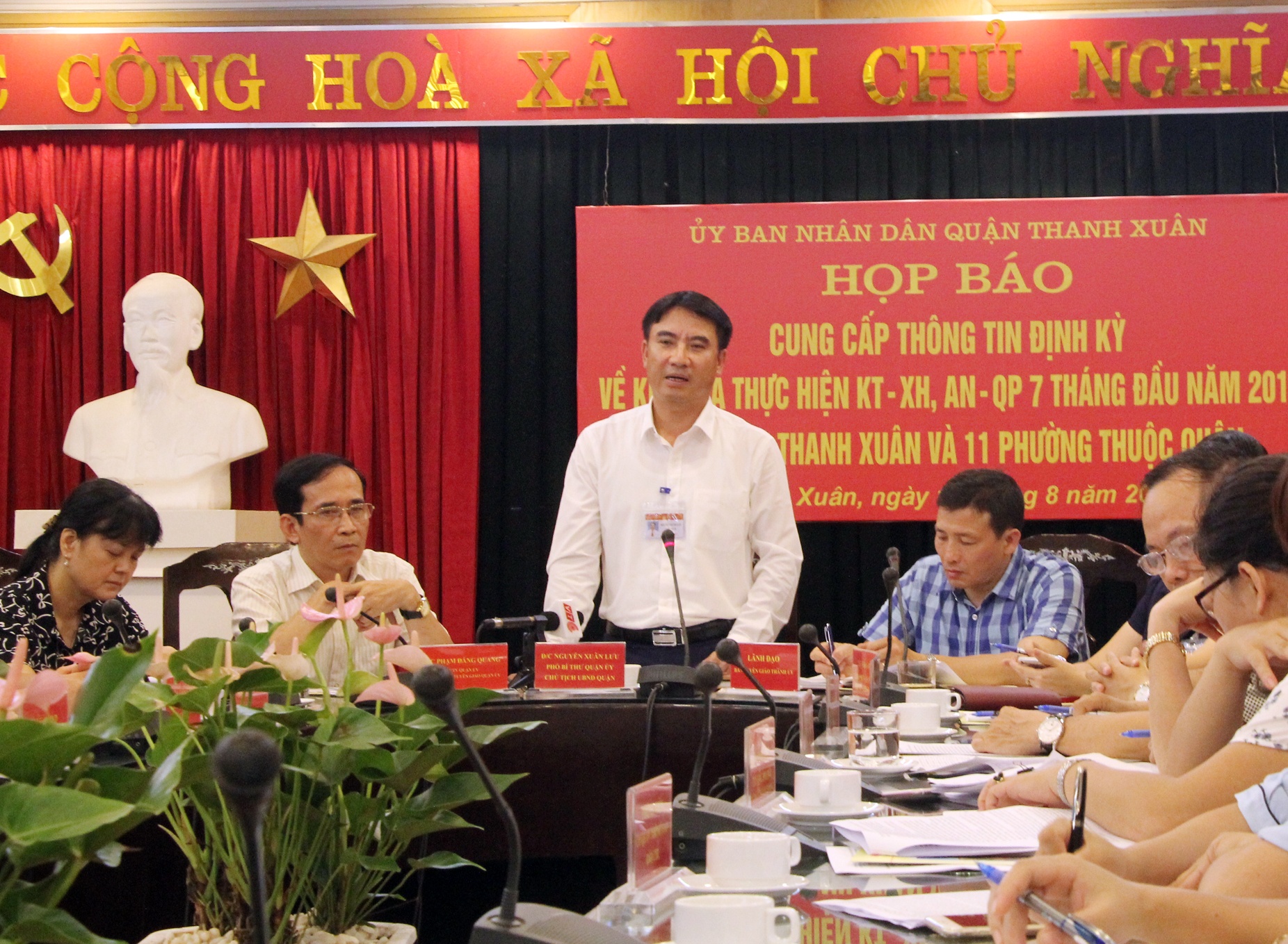 Phó chủ tịch quận Thanh Xuân ảnh 1 Pho chu tich quan Thanh Xuan anh 1