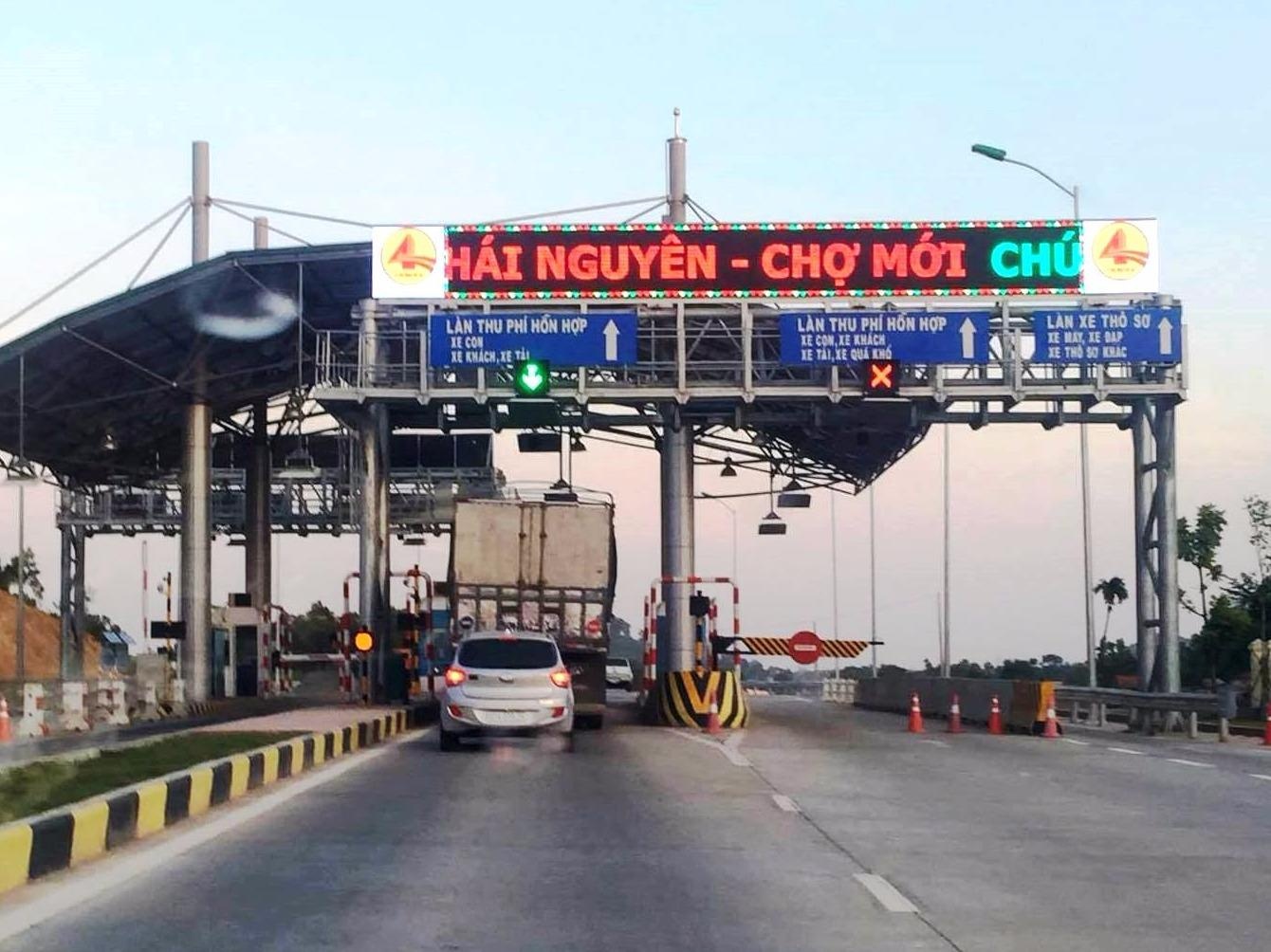 Kien nghi kiem diem Bo GTVT, Bo Tai chinh ve sai sot BOT hinh anh