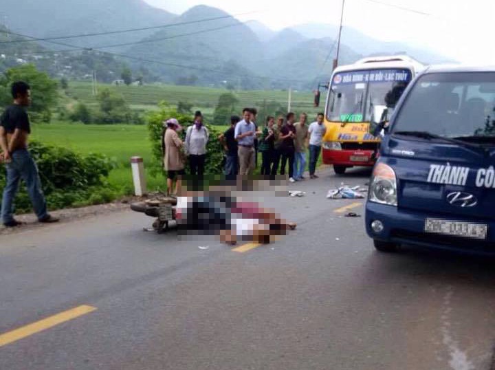 Xe may doi dau xe buyt, mot nguoi tu vong hinh anh