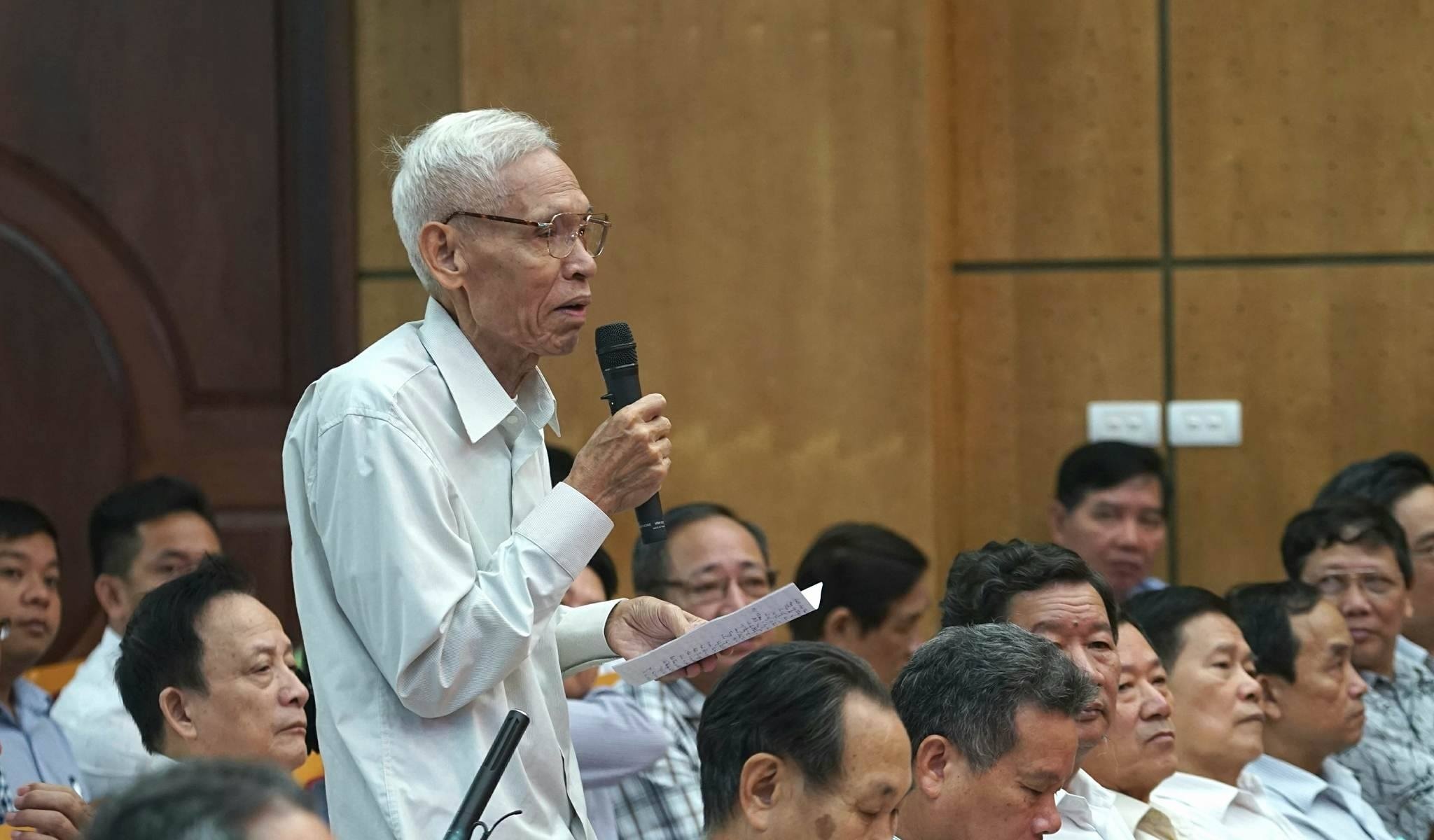 Tong bi thu Nguyen Phu Trong tiep xuc cu tri anh 3