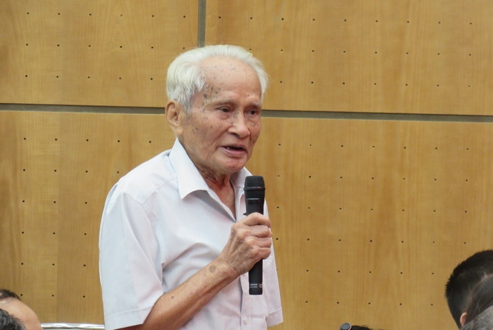 Tong bi thu Nguyen Phu Trong tiep xuc cu tri anh 2