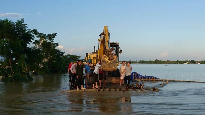 Vỡ đê Bùi 2 ở Hà Nội ảnh 1 Vo de Bui 2 o Ha Noi anh 1