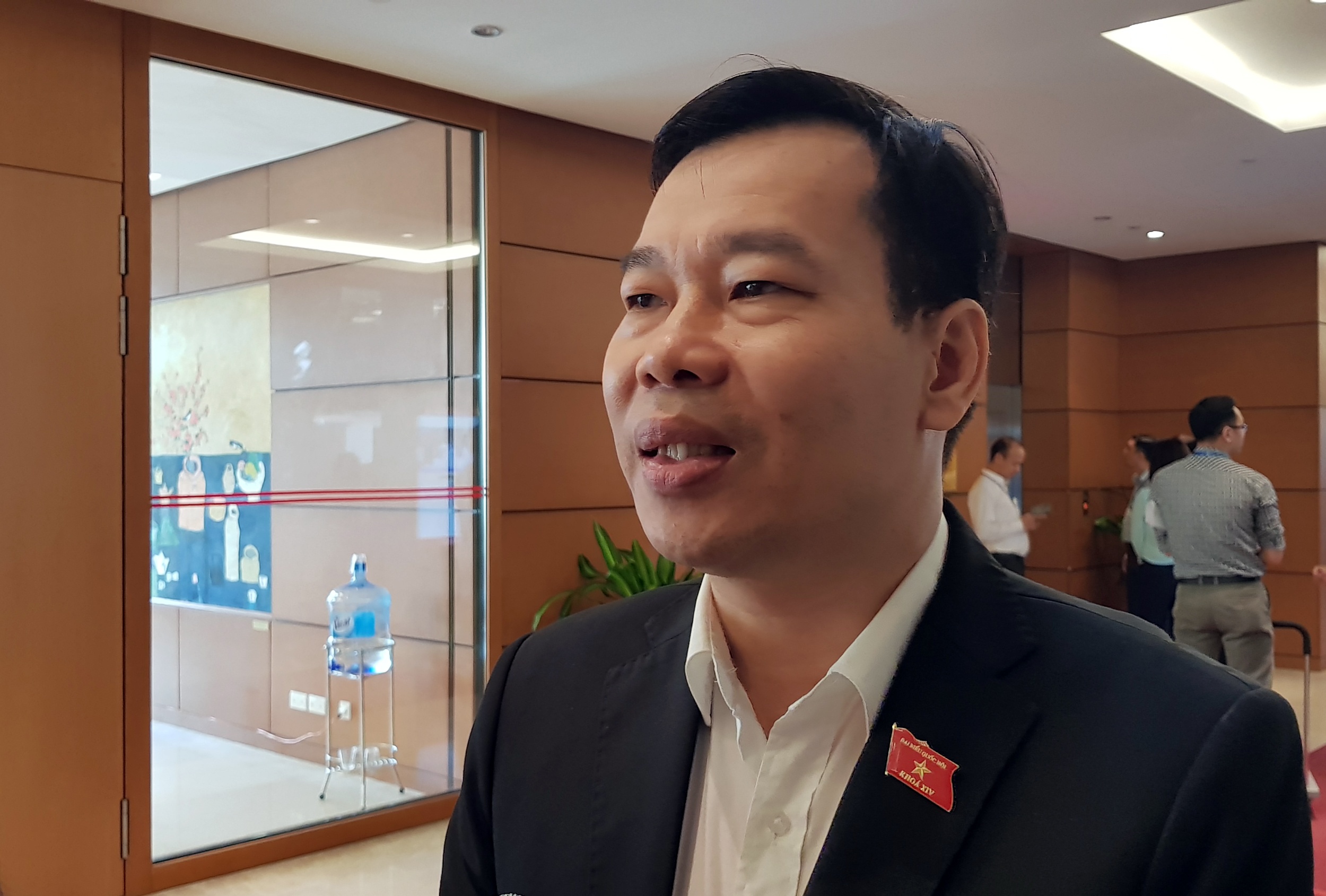 Can xac minh tai san cua Giam doc So Tai nguyen va Moi truong Yen Bai hinh anh