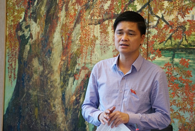 Bo truong Truong Minh Tuan tra loi chat van anh 2