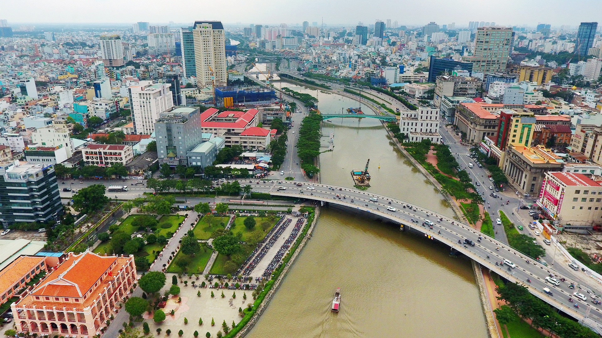 Chinh sach,  co che dac thu cho TP.HCM anh 1