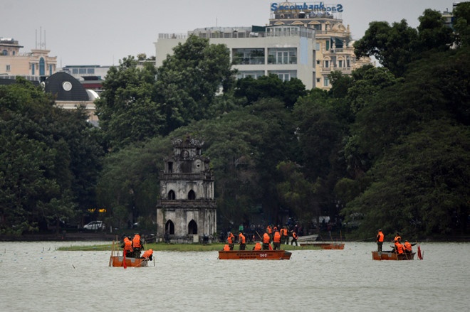 Su dung nuoc gieng khoan thay nuoc ho Guom hinh anh